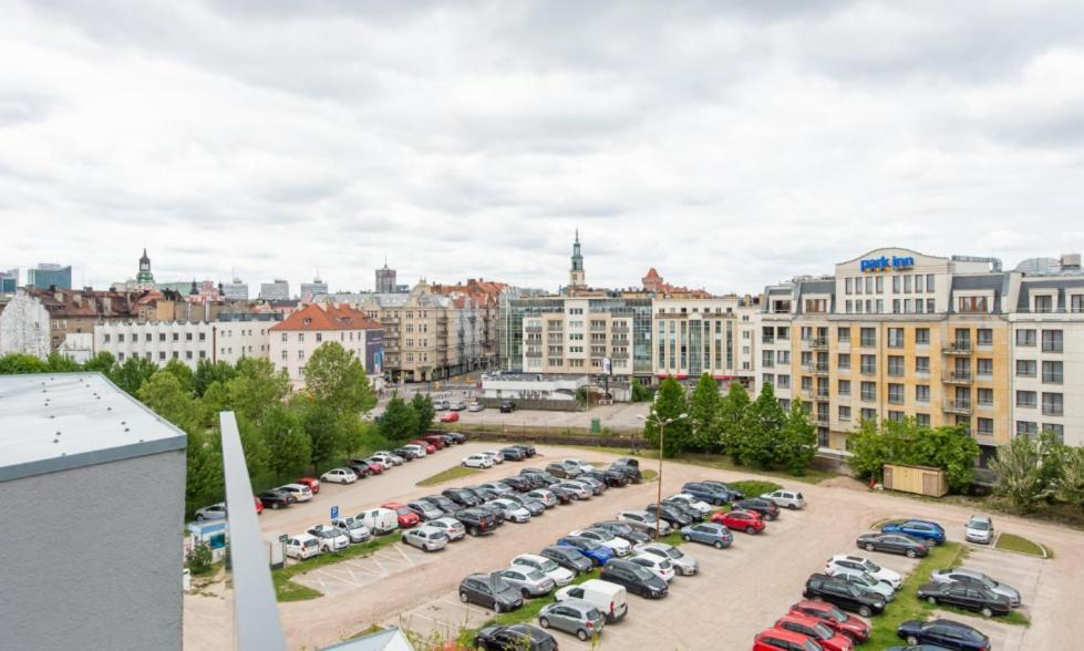 Lägenhet Studio på 35 m² i Poznan centrum med 1 badrum  Exteriör bild