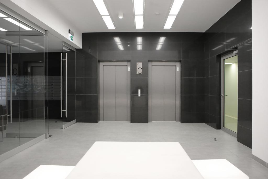 Lägenhet Studio på 35 m² i Poznan centrum med 1 badrum  Exteriör bild