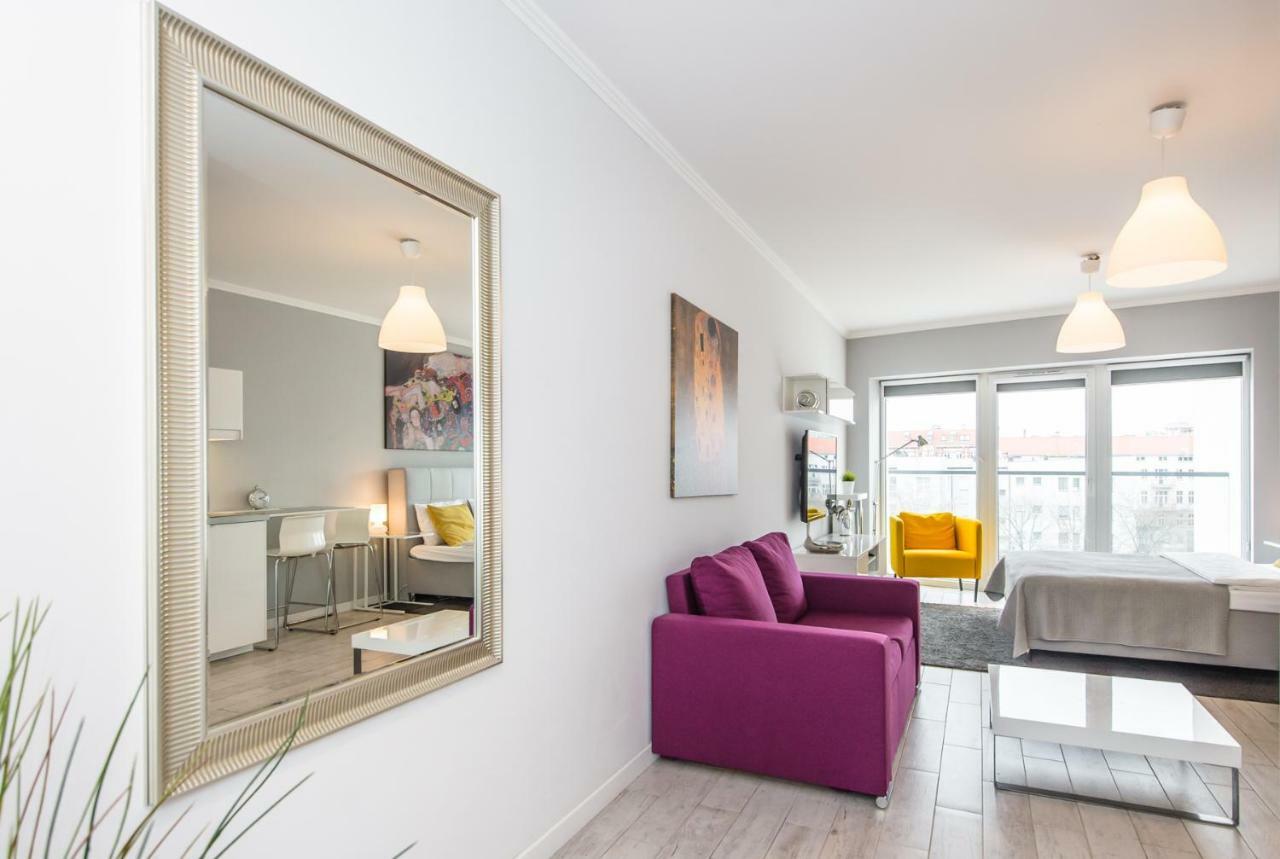 Lägenhet Studio på 35 m² i Poznan centrum med 1 badrum  Exteriör bild