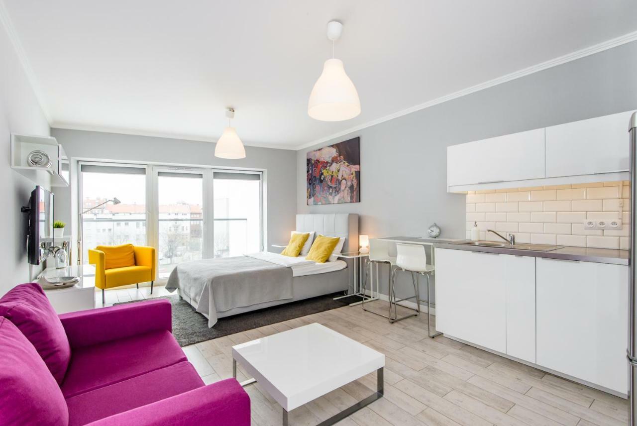 Lägenhet Studio på 35 m² i Poznan centrum med 1 badrum  Exteriör bild
