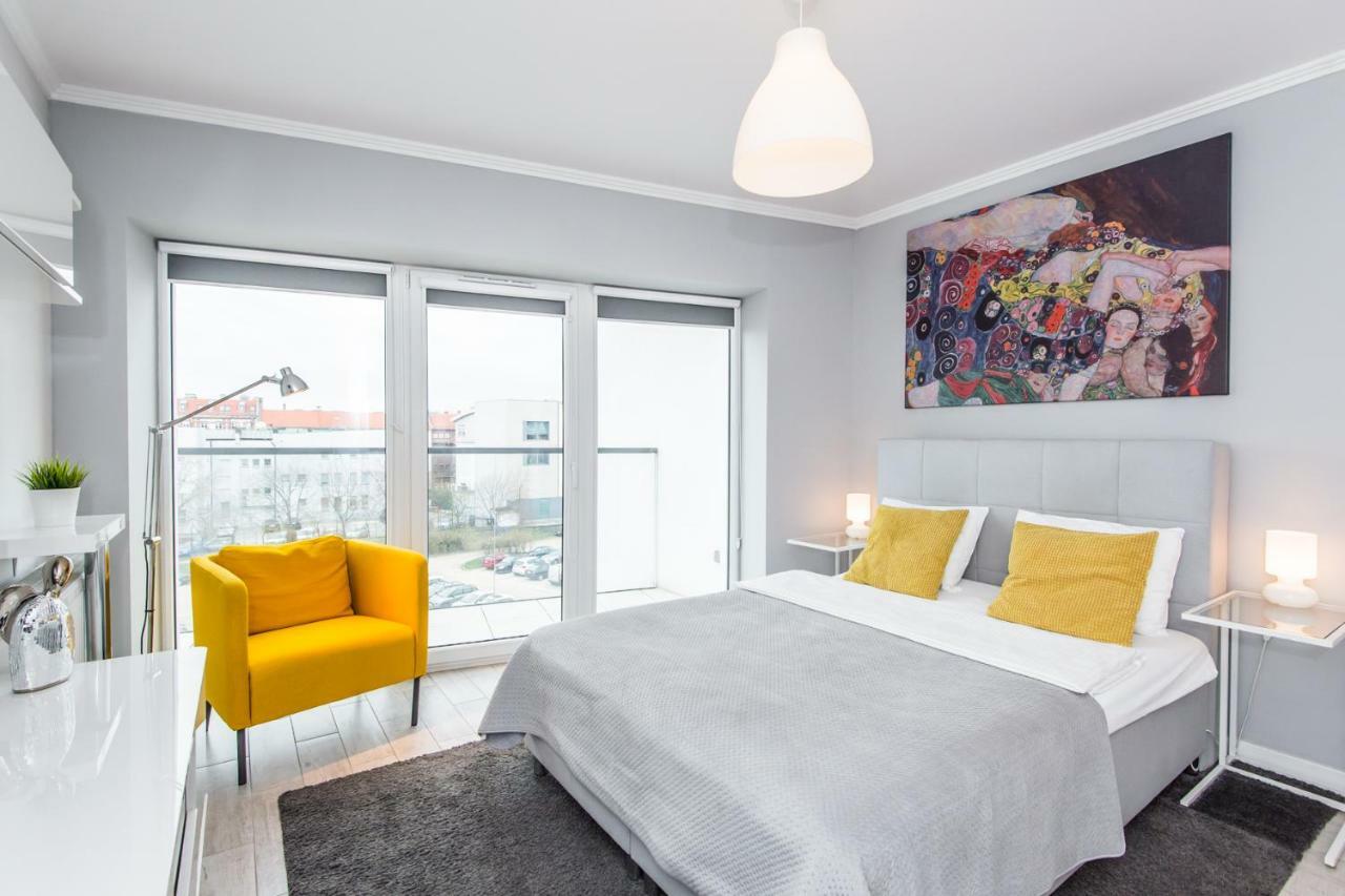 Lägenhet Studio på 35 m² i Poznan centrum med 1 badrum  Exteriör bild